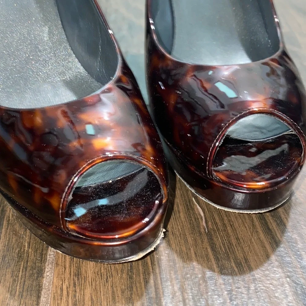 Stuart Weitzman patent leather l brown platform open toe pumps heels size 8.5M